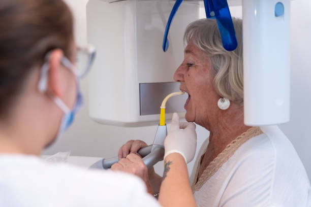 Best Emergency Tooth Extraction in Hearne, TX